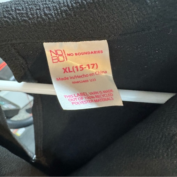 No boundaries black jumpsuit in good condition size XL - Picture 5 of 5